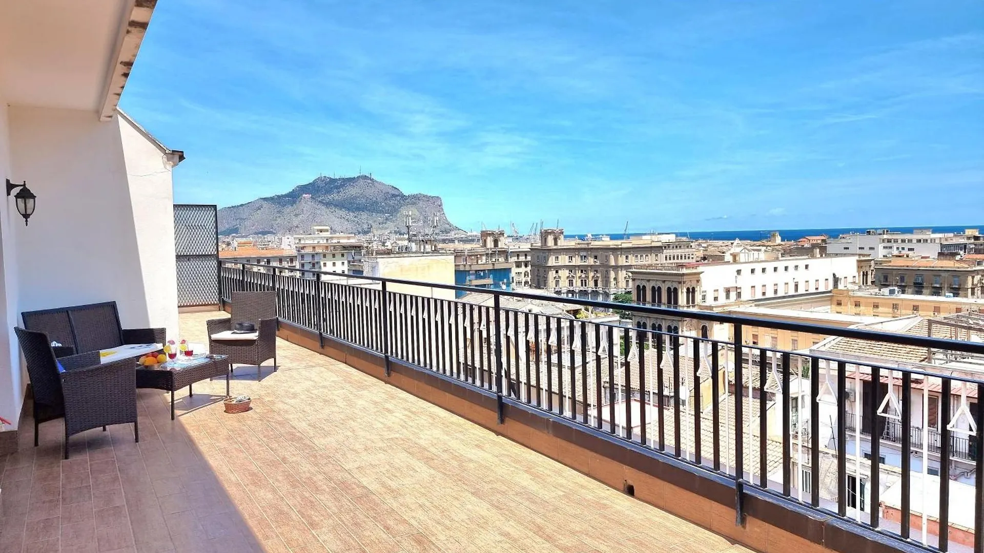 Palermo Panorama By Holiday World Hotel